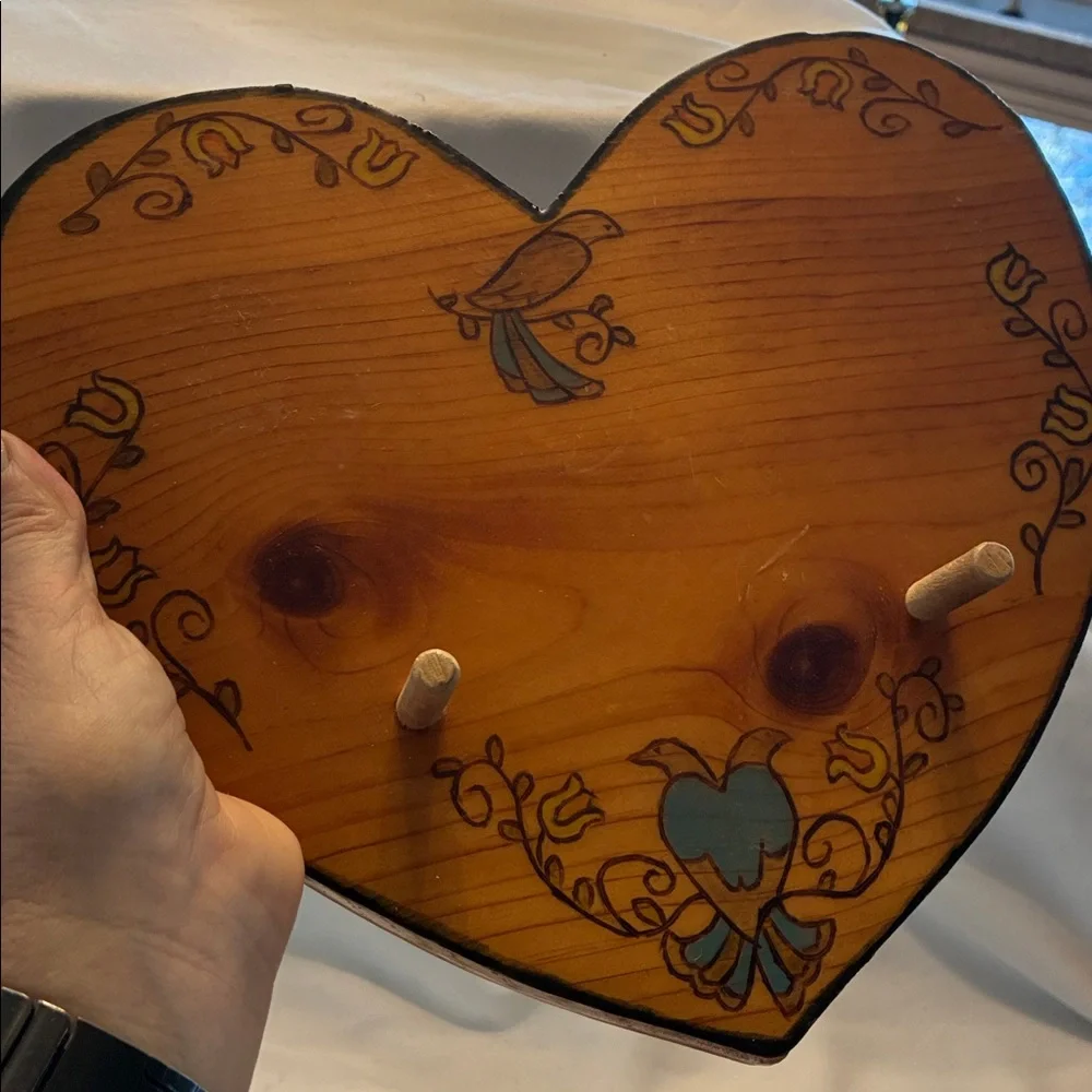 Wooden Wall Coat Hanger VTG Scandinavian-style folk art pyrography Heart Shaped
